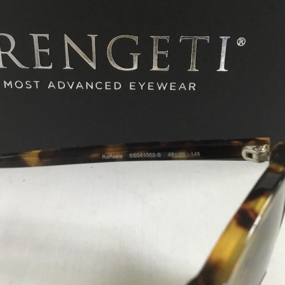 Serengeti Raffael Polarized Photochromic.